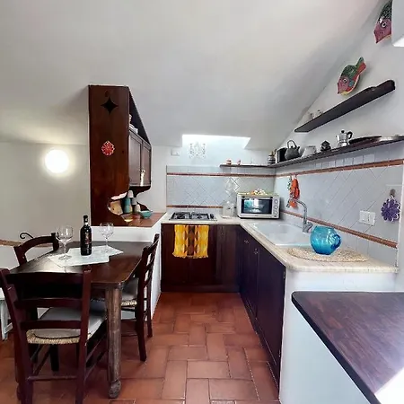 Divina Casa Vacanze Donna Silvana *